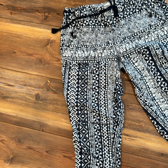 LOFT soft drawstring waist and elastic bottoms - Picture 4 of 4